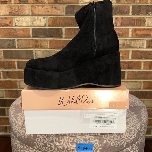 Wild Pair Womens Earlee Faux Suede Round Toe Ankle Booties Black Size 9 Medium - Picture 5 of 5